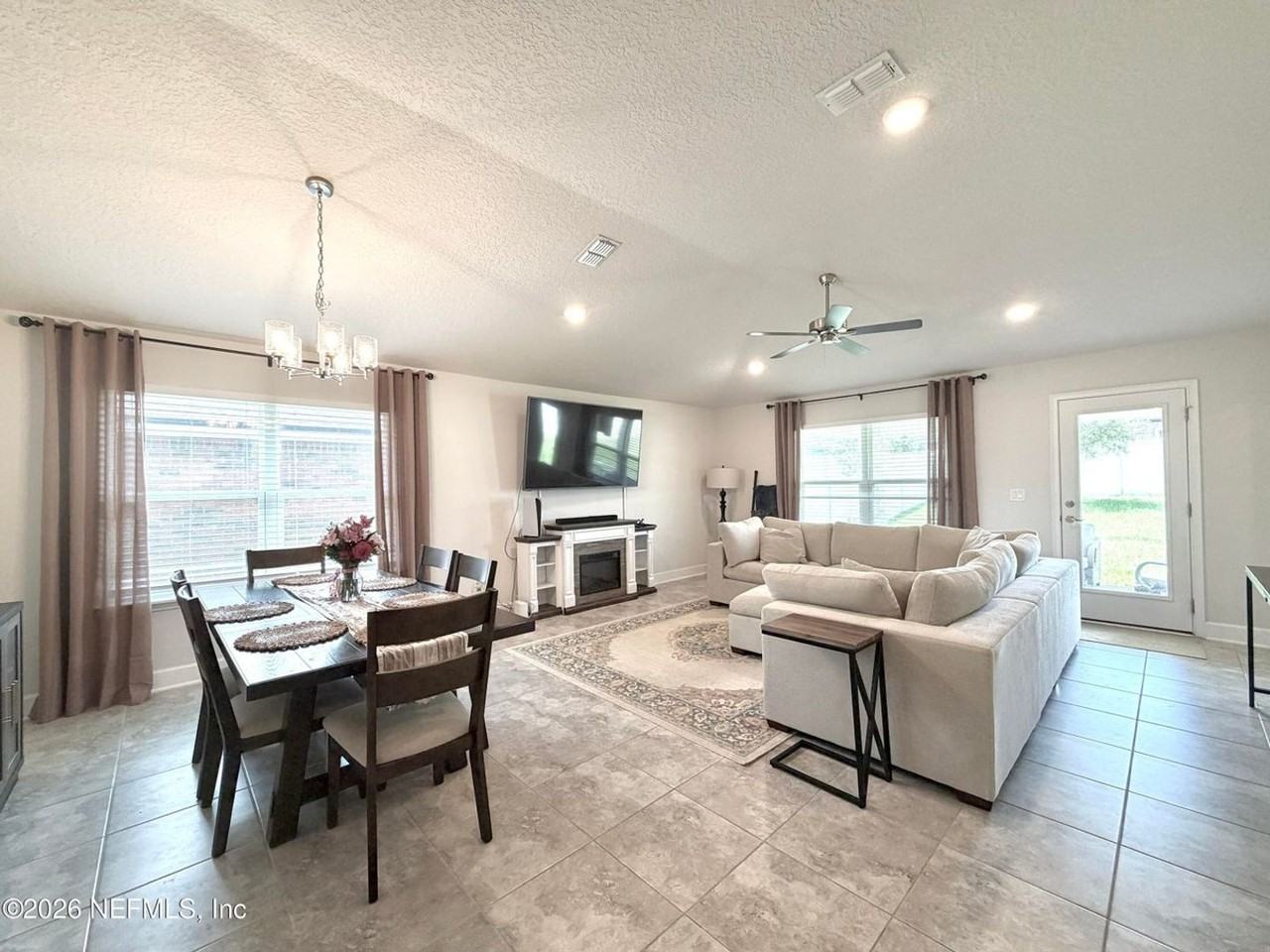 3085 Laurel Springs Dr - Photo 3 of 24