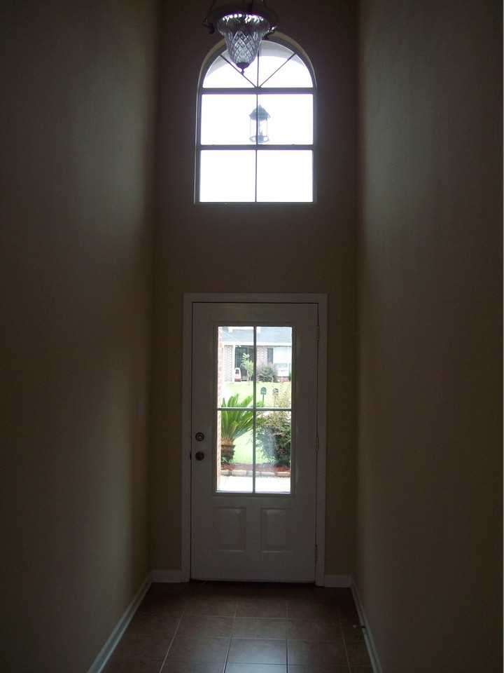 26043 Wimbledon Ave - Photo 2 of 27