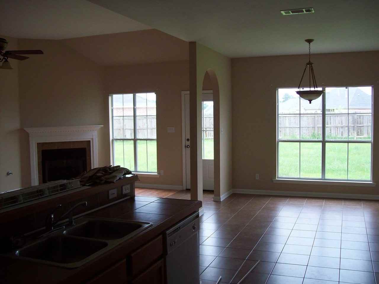 26043 Wimbledon Ave - Photo 4 of 27