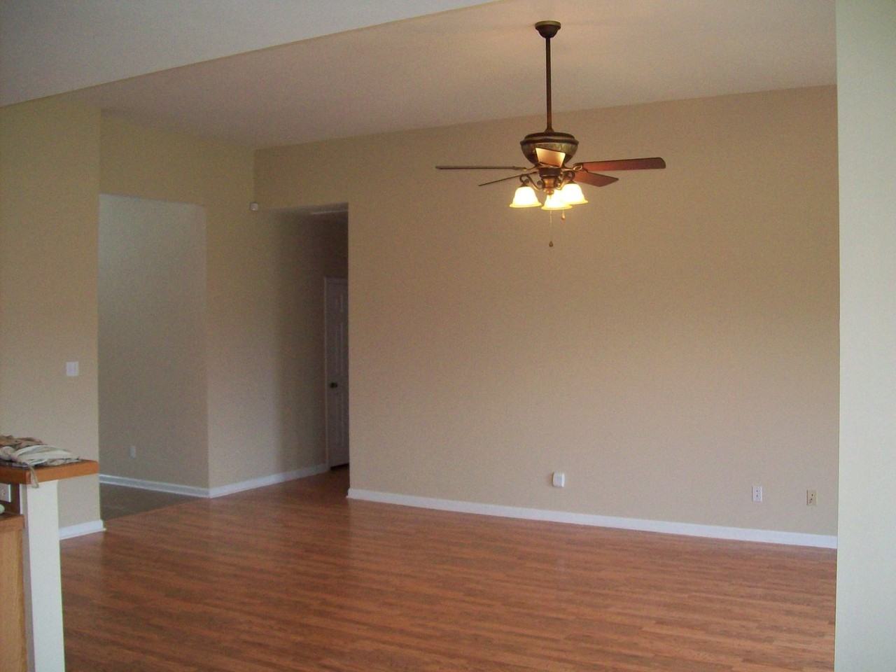 26043 Wimbledon Ave - Photo 7 of 27