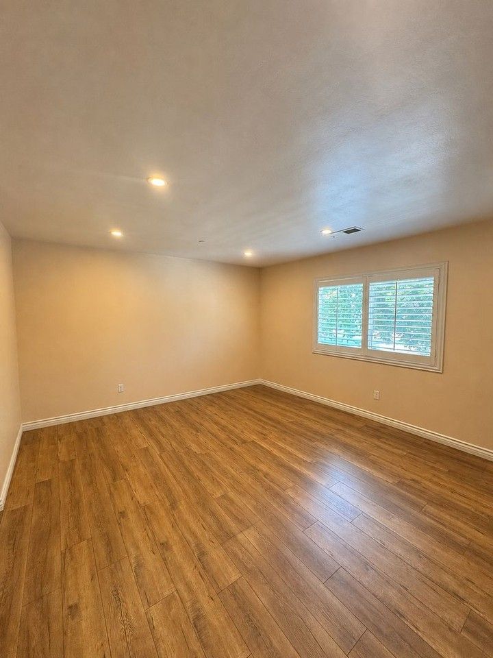 8210 Prentice Hall Dr - Photo 6 of 13