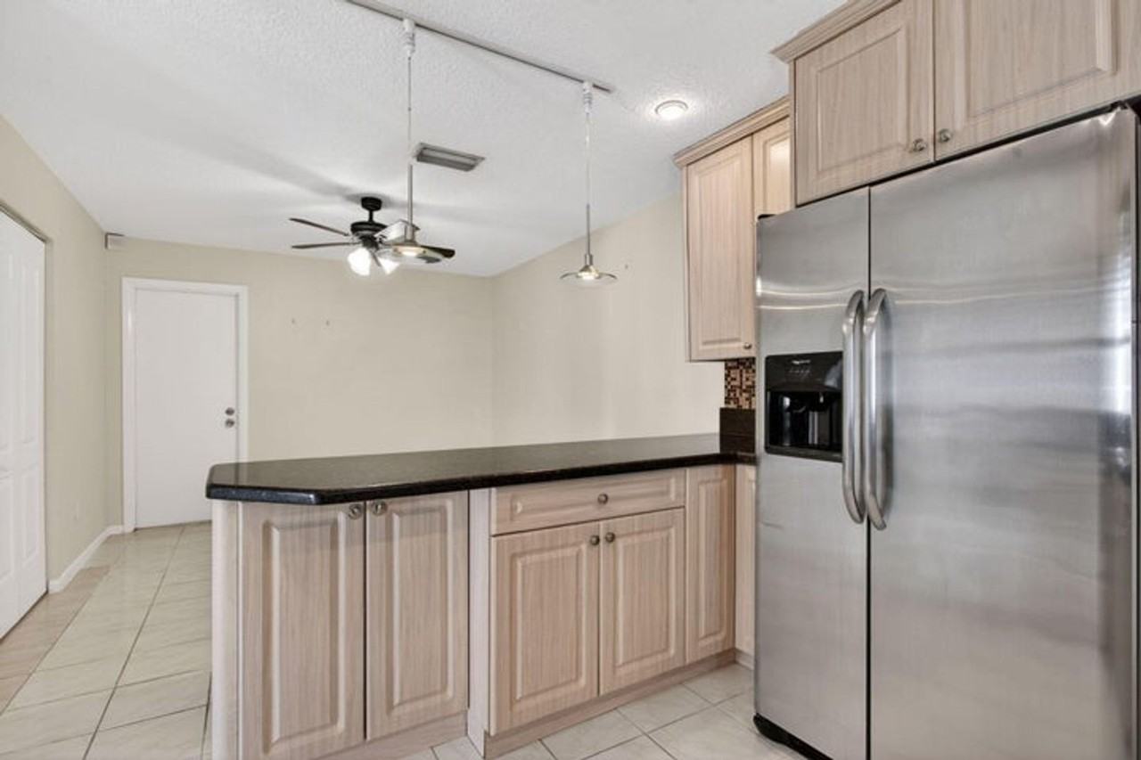 9812 Nw 2nd Ct - Photo 3 of 19