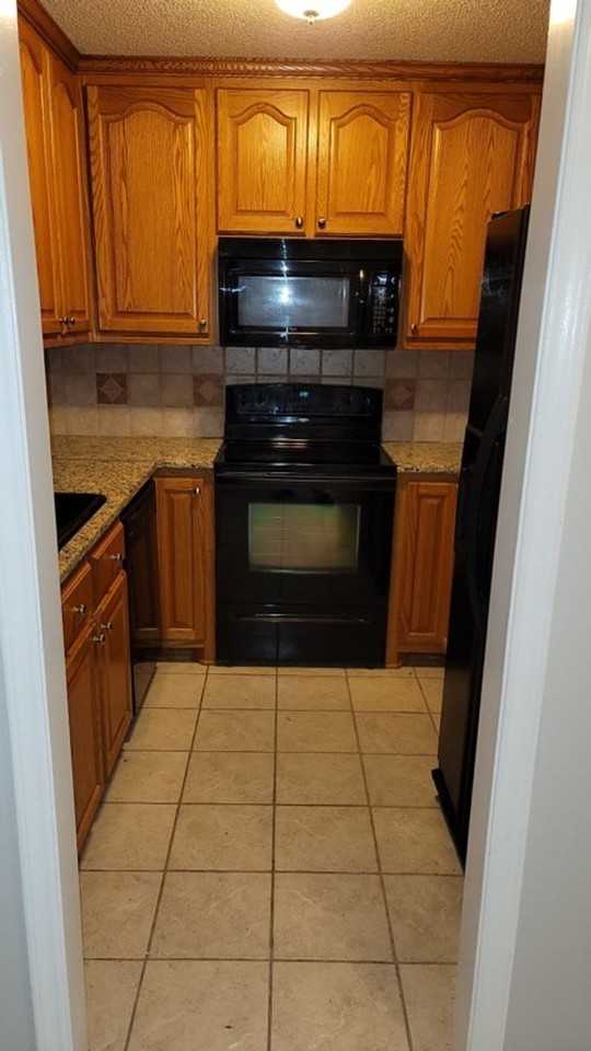 160 17th Street Pl Nw #B1 - Photo 7 of 13