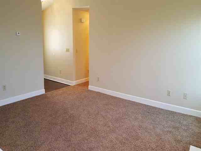 305 Windgate Ct - Photo 3 of 11