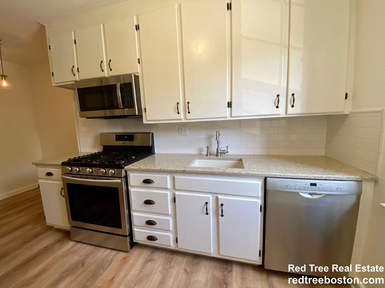 327 Tappan St - Photo 2 of 5