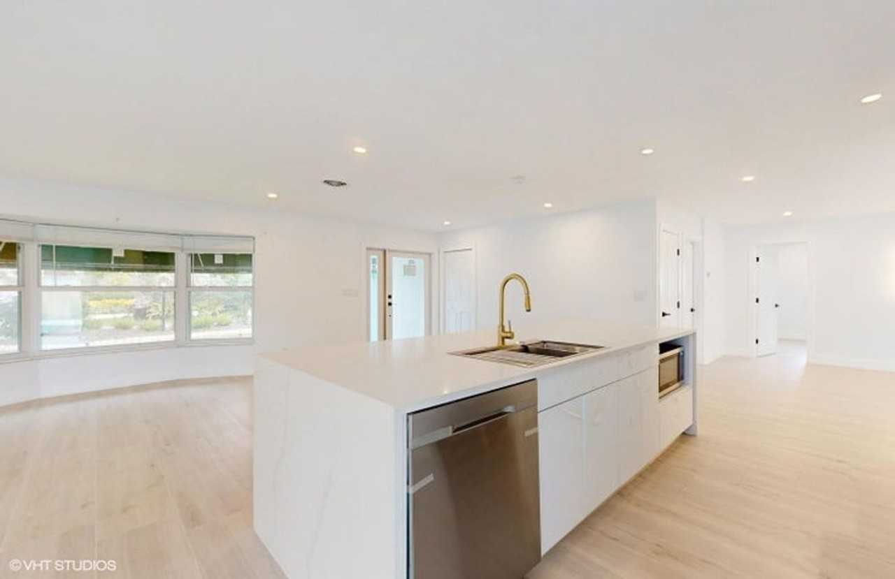 4761 Ne 28th Ave - Photo 4 of 18