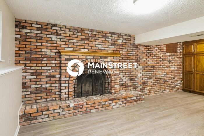 11419 E 58th Ter - Photo 2 of 17