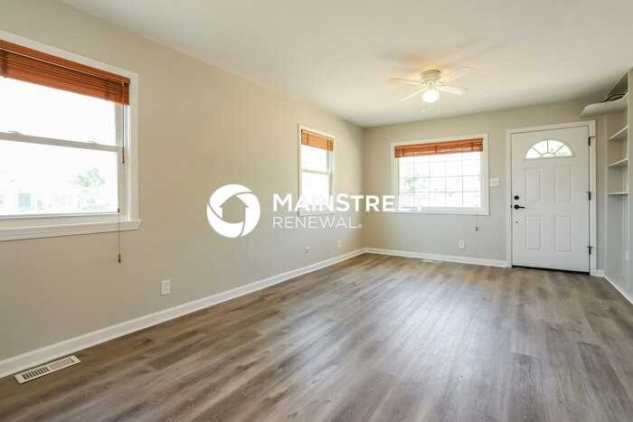 8970 Poze Blvd - Photo 4 of 16