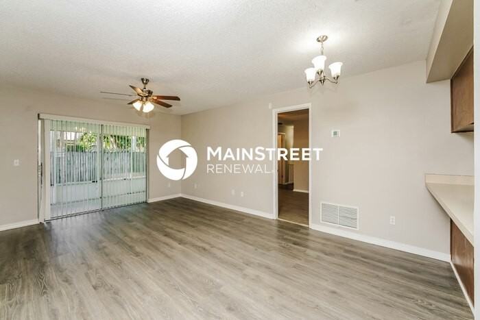 11 Greenfern Cir - Photo 2 of 17