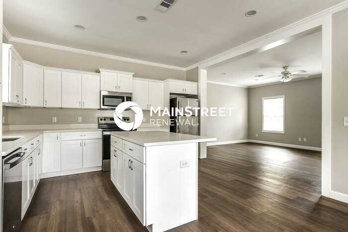 1016 S Central Ave - Photo 7 of 19