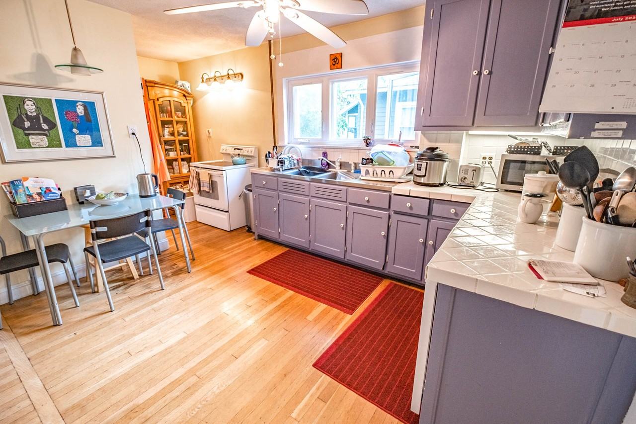 2 Hilltop Rd #2 - Photo 5 of 19