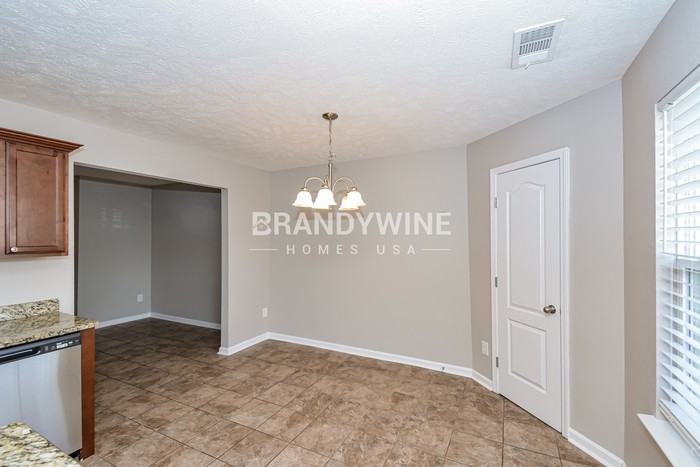 507 Nixon Way - Photo 6 of 21