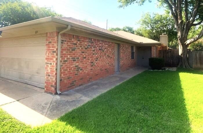 691 Lantana Dr #691 - Photo 2 of 26