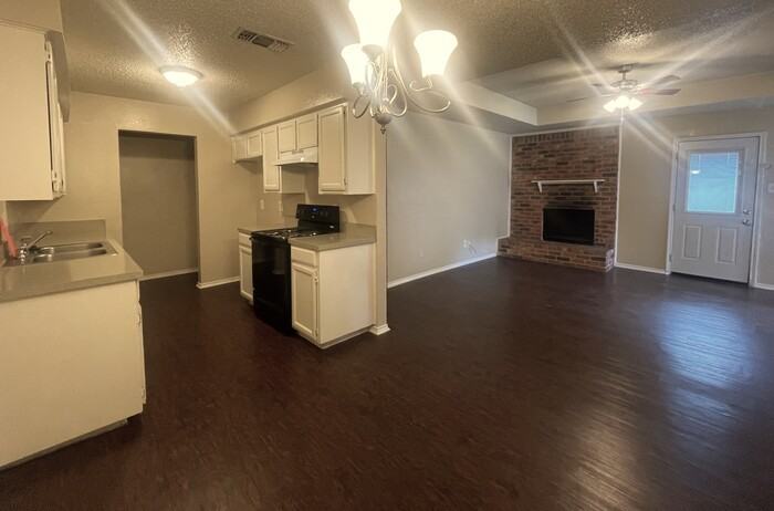 691 Lantana Dr #691 - Photo 4 of 26