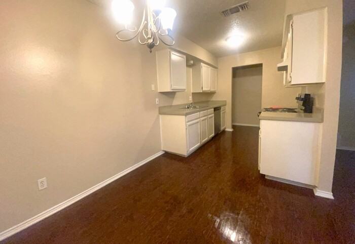 691 Lantana Dr #691 - Photo 5 of 26