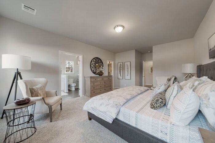 7752 S Chestnut Ave - Photo 7 of 16