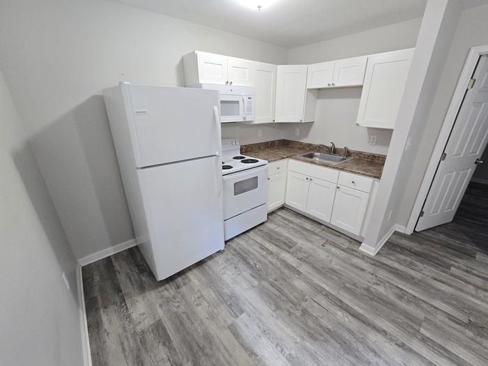 852 Little Bay Ave #1 - Photo 3 of 8
