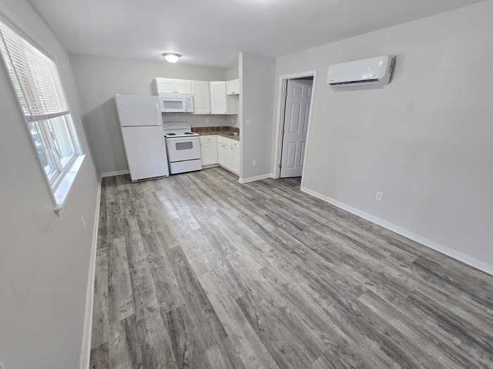 852 Little Bay Ave #1 - Photo 4 of 8