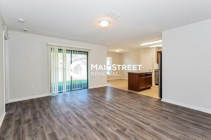 452 Ocho Rios Ave - Photo 3 of 15