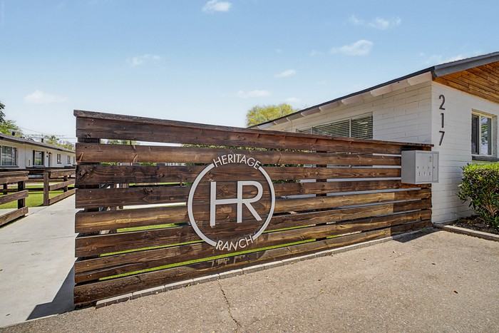 217 N Elm St #H - Photo 4 of 30