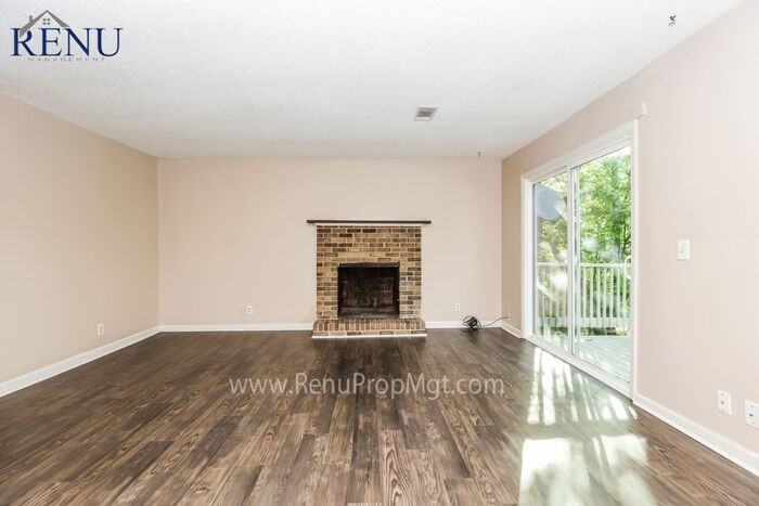 745 Longhunter Ct - Photo 2 of 18