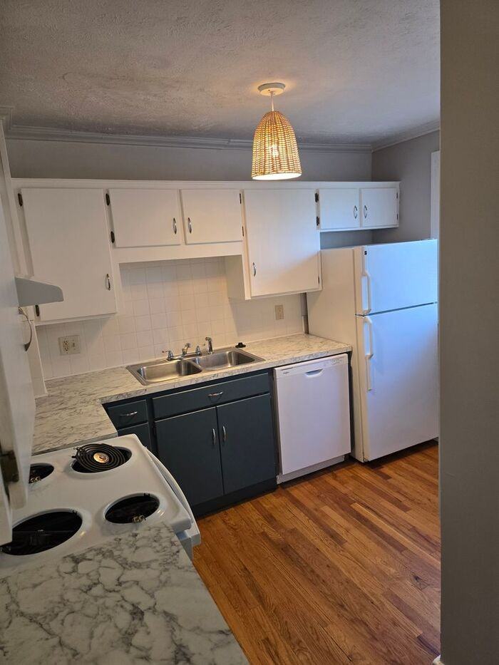 4918 California St - Photo 4 of 11