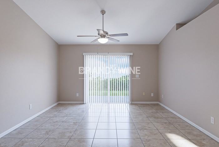 424 S Candler Ave - Photo 4 of 19