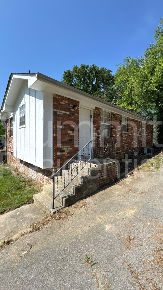 5321 Townes Ct - Photo 2 of 11