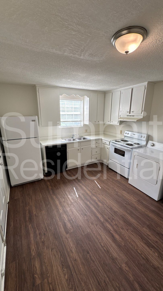 5321 Townes Ct - Photo 4 of 11