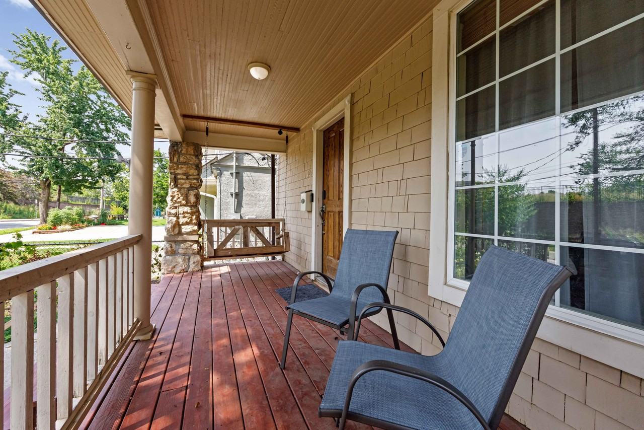 4009 Locust St #NA - Photo 3 of 27