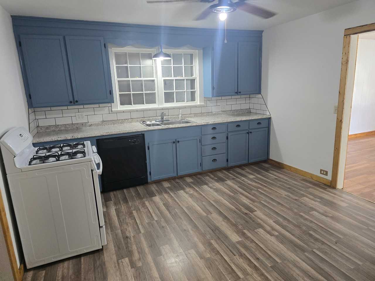 1809 W Main St #NA - Photo 2 of 8