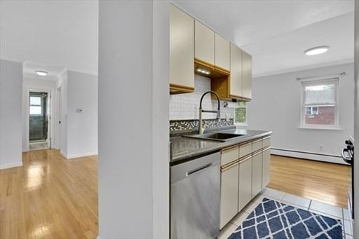 272 Regency Park Dr #272 - Photo 5 of 28