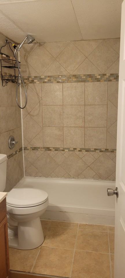 1029 Broad Ln #A - Photo 2 of 10