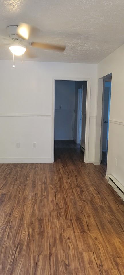 1029 Broad Ln #A - Photo 3 of 10