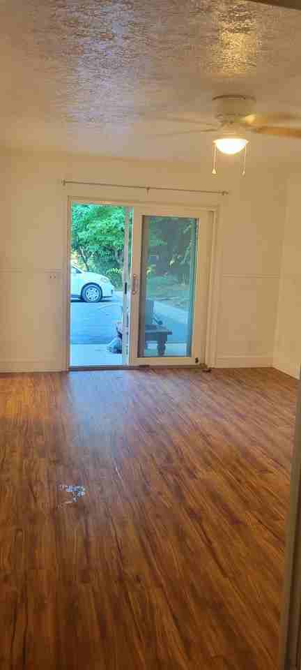 1029 Broad Ln #A - Photo 6 of 10