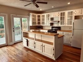 featured image of 160 Washington St #1