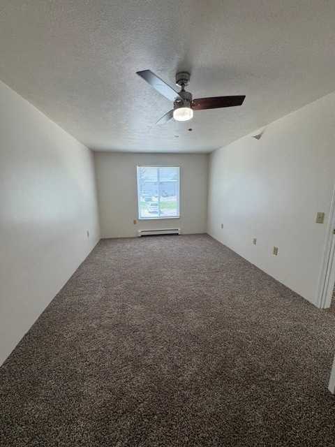 411 Raleigh Ct #411 - Photo 6 of 9