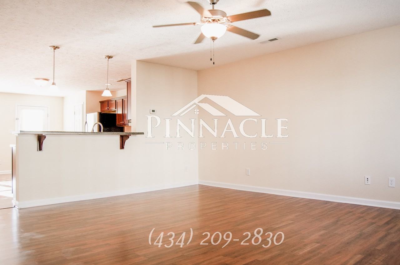 104 Colonnade St #A - Photo 3 of 17