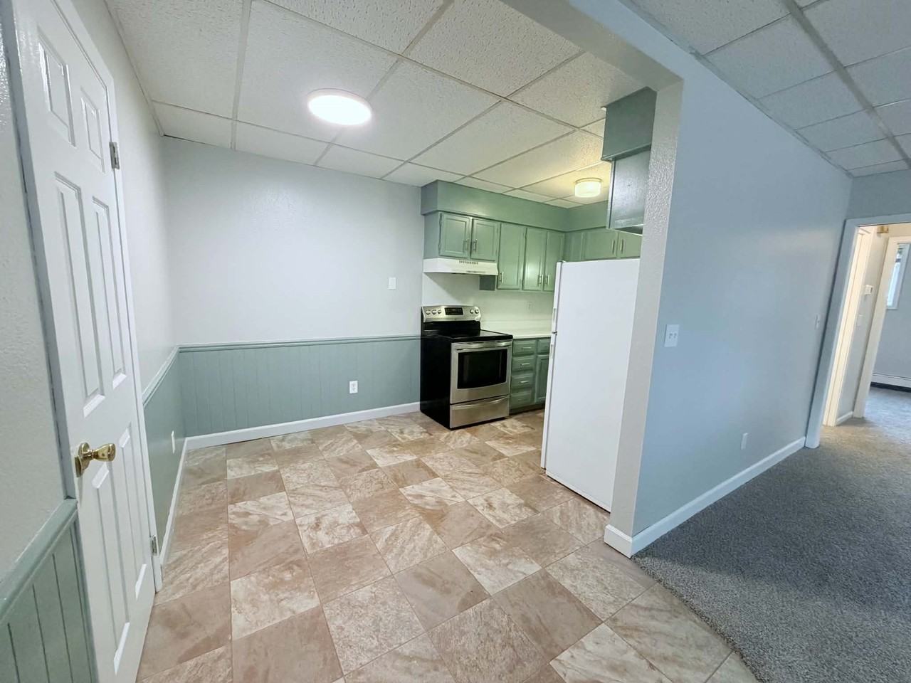 104 6th St Ne #3 - Photo 3 of 7