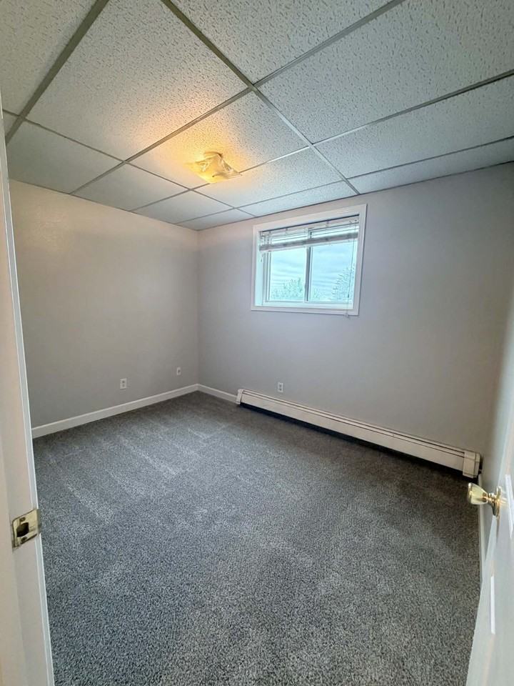 104 6th St Ne #3 - Photo 7 of 7