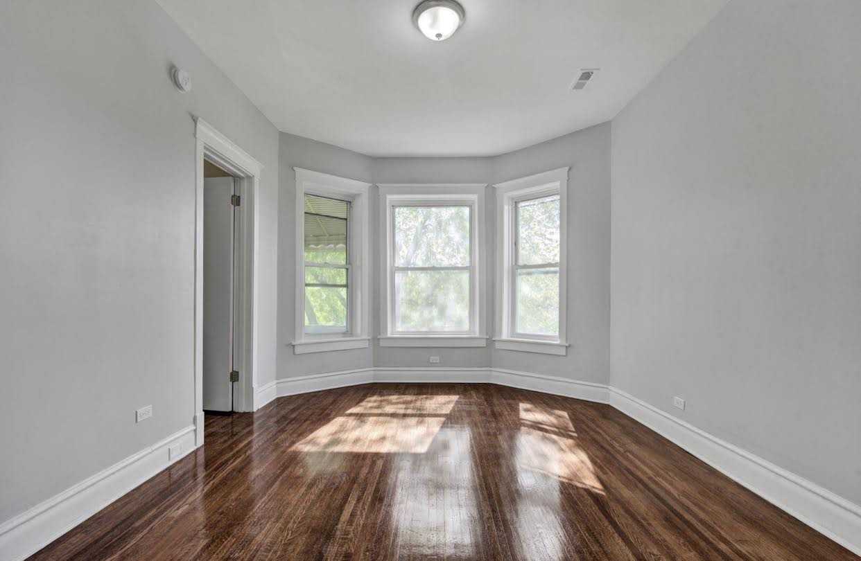 7136 S Michigan Ave #2 - Photo 2 of 11