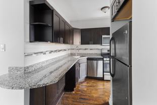 6116 N Winthrop Ave #3W - Photo 1 of 1