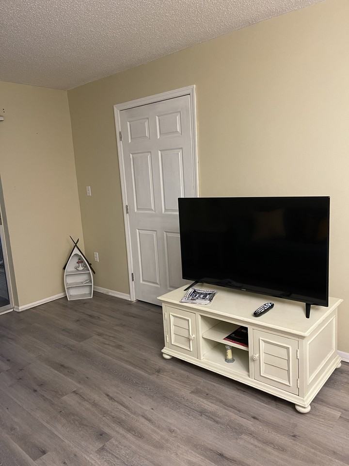 3693 Lake Bayshore Dr #H - Photo 6 of 20