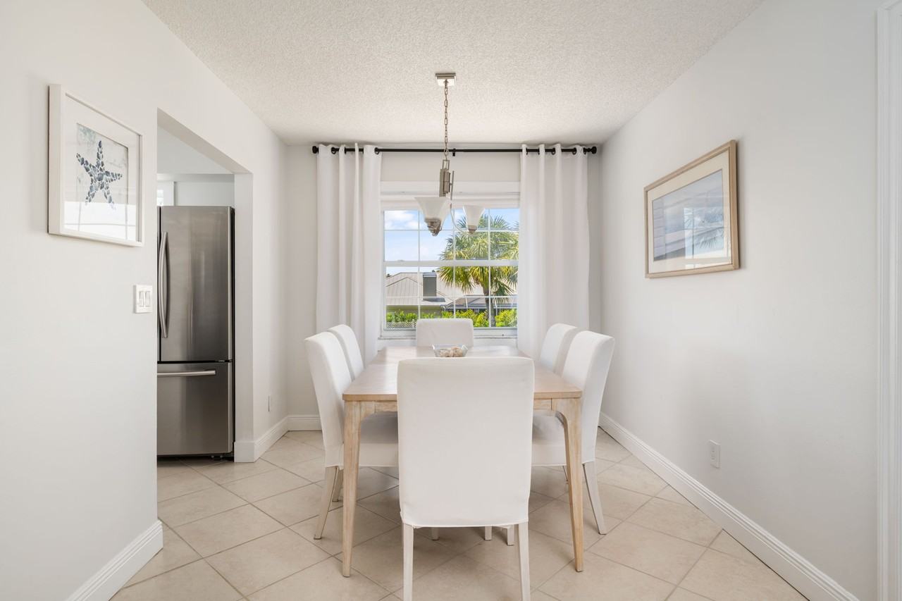 1441 Ocean Dr #206 - Photo 6 of 23