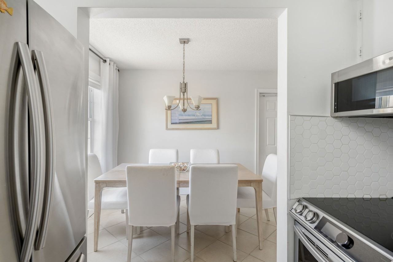 1441 Ocean Dr #206 - Photo 7 of 23