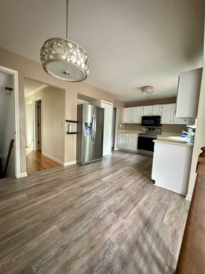 1825 Latimer Dr #NA - Photo 5 of 24
