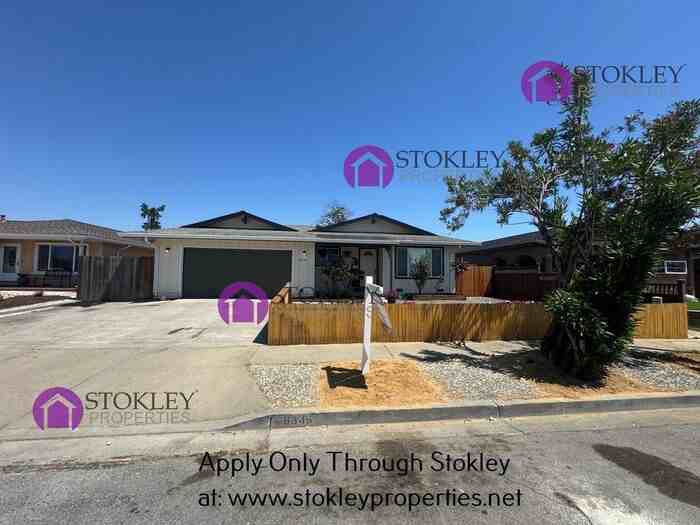 6346 Escallonia Dr - Photo 2 of 37