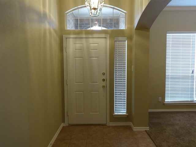6710 Fairglen Dr - Photo 2 of 17