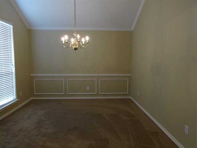 6710 Fairglen Dr - Photo 3 of 17