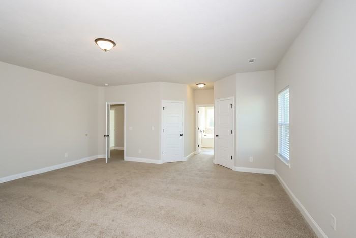 220 Pebble Ln - Photo 6 of 12
